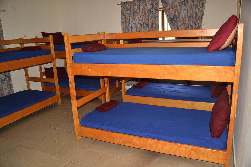 Pink Hostel Accra Esterno foto